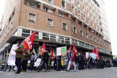 corteo-per-strada-scaled